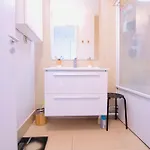 2 Private Bedrooms, Montparnasse Station Quarto em Acomodações Particulares Paris