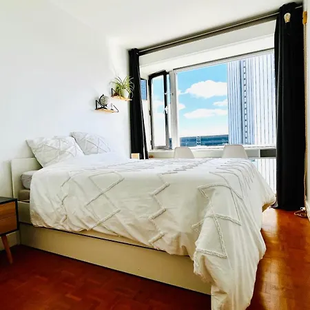 2 Private Bedrooms, Montparnasse Station Privat bolig Paris