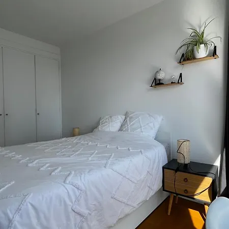 2 Private Bedrooms, Montparnasse Station Privat bolig