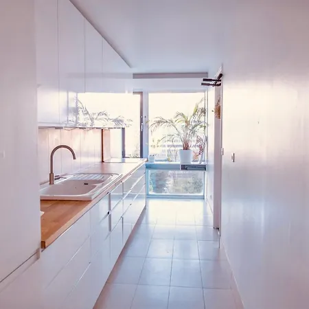 2 Private Bedrooms, Montparnasse Station Paris