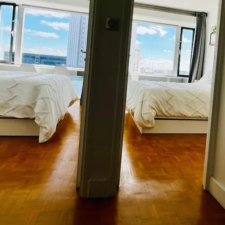 Privat bolig 2 Private Bedrooms, Montparnasse Station *