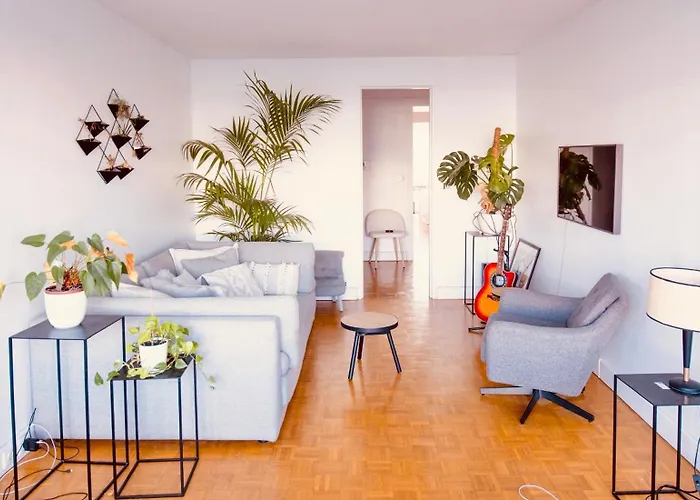 2 Private Bedrooms, Montparnasse Station